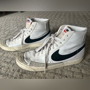 Men’s Nike Blazer Mid '77 Vintage - Size 12